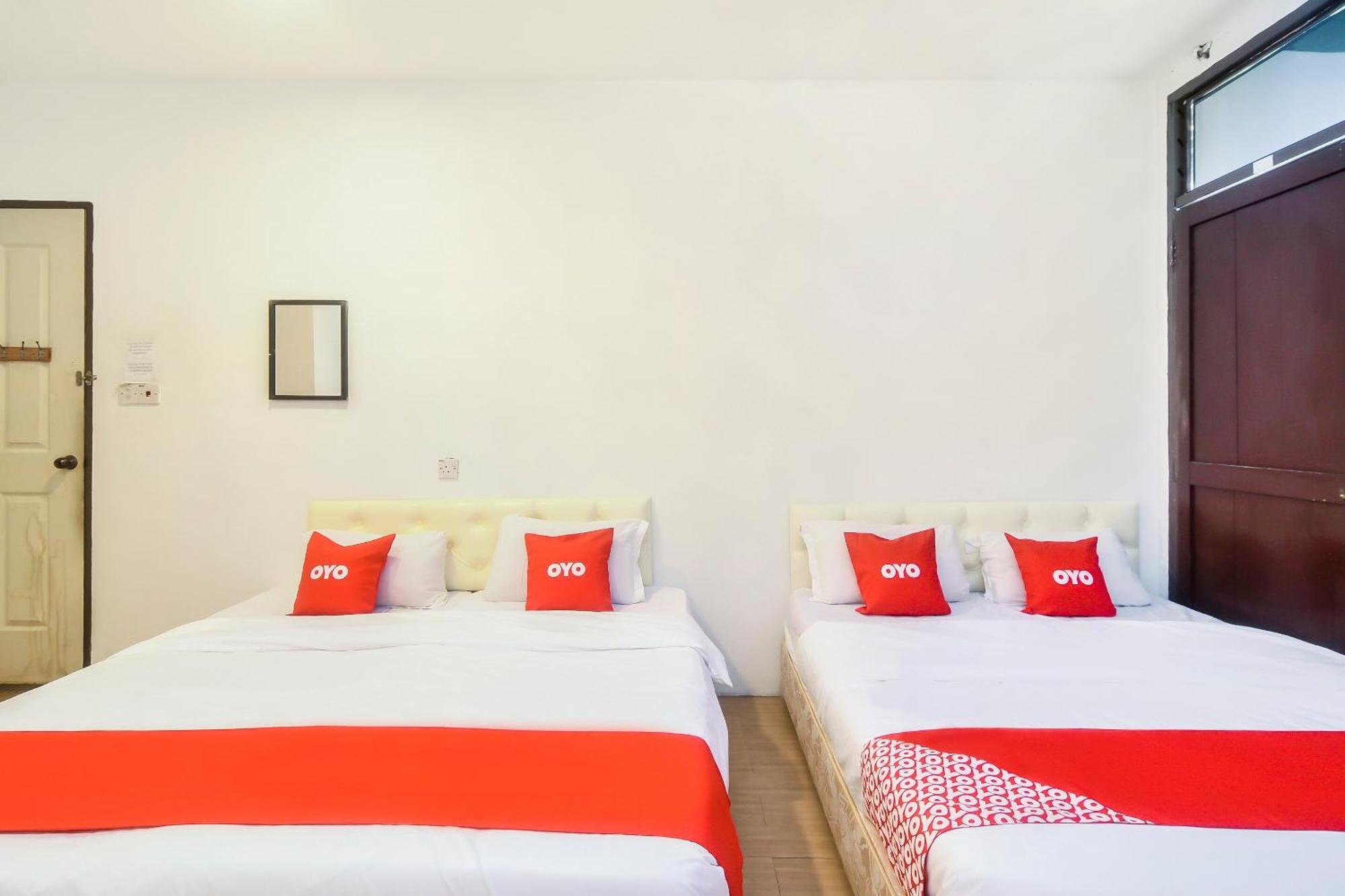 Oyo 44017 L & C Premium Stay 쿠칭 외부 사진